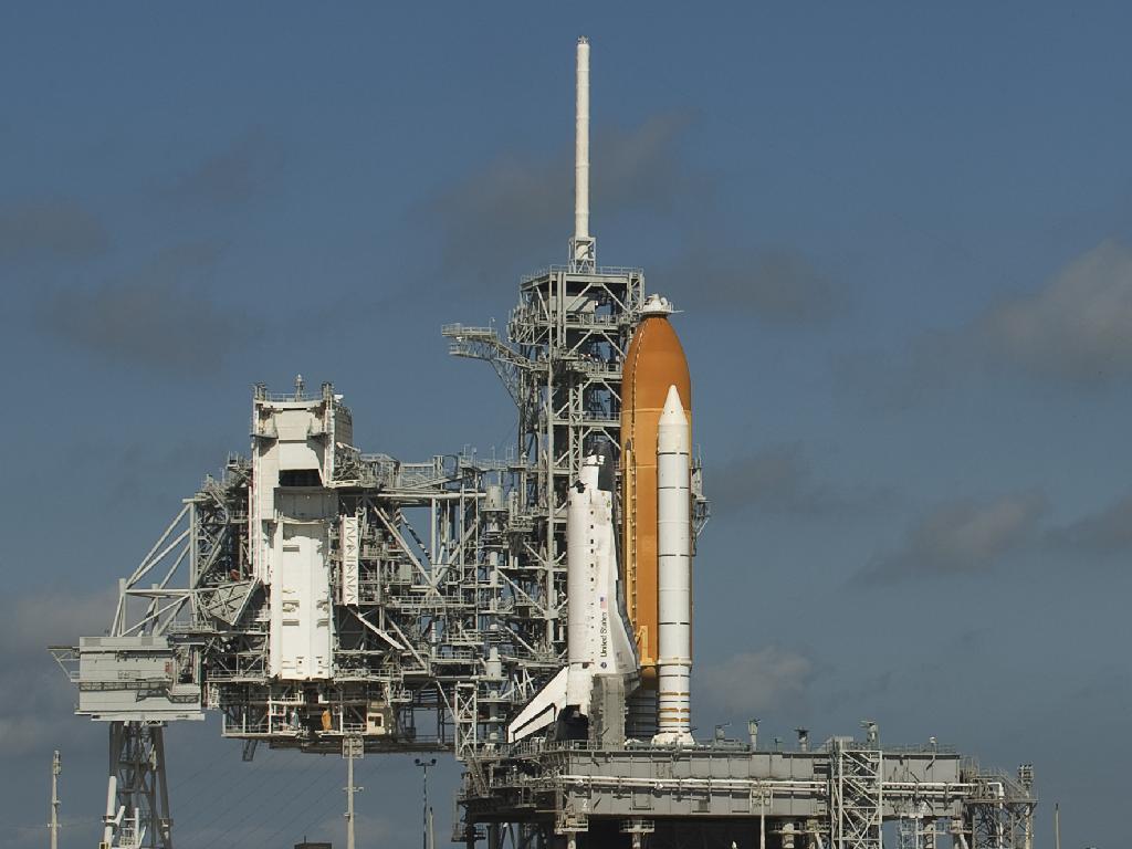 Shuttle Discovery awaiting launch