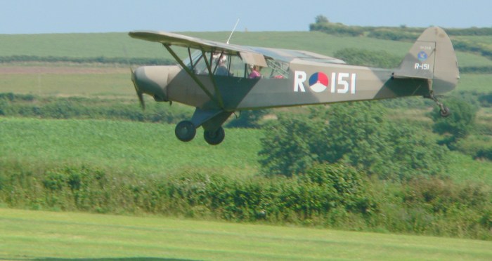 Piper Cub R151
