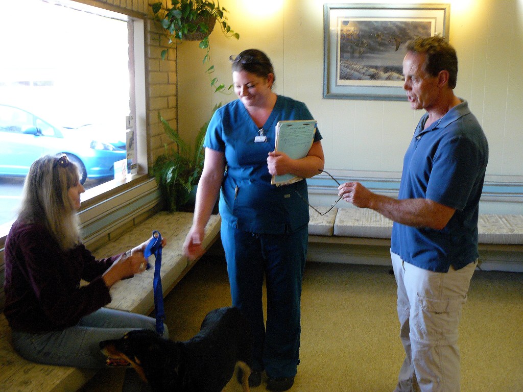 Dr. Codd (RHS) speaking with Jean at the Clinic.